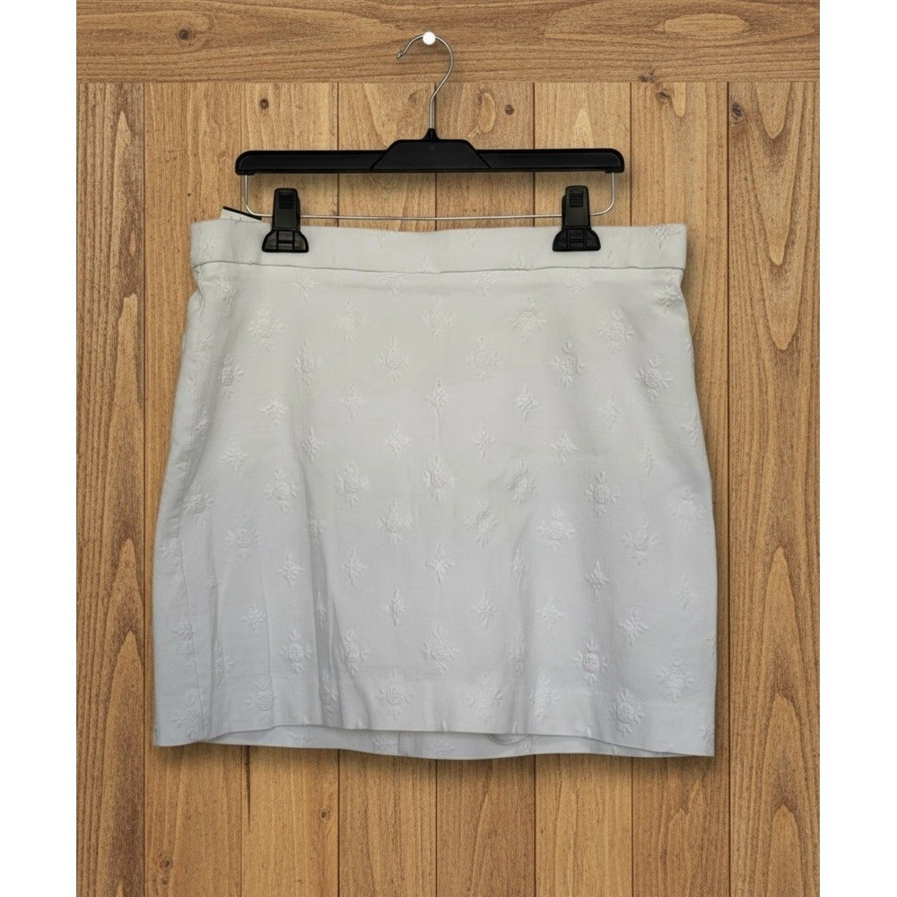 White Embroidered Skort Size XL Vacation Resort Casual Golf‎